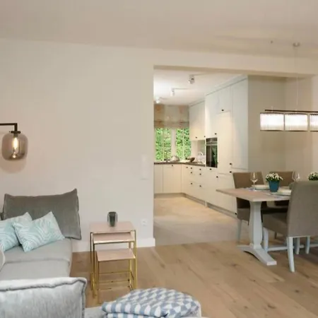 Landhaus Inselliebe Sylt 펜션 카이톰